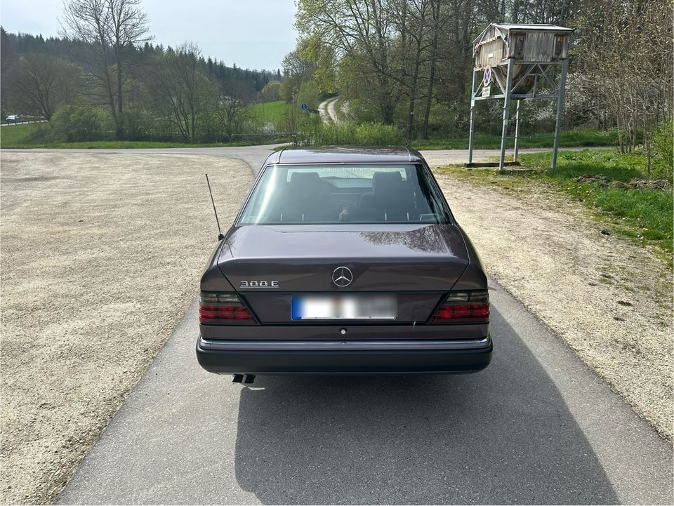 Mercedes Benz W124 300E H-Oldtimer *AMG Styling 2* BornitMetallic in Heidenheim an der Brenz