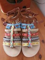 Sandalen/Zehentrenner wunderschön Gr.37 Hessen - Ober-Ramstadt Vorschau