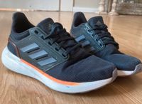 Adidas Gr.: 40 Turnschuhe , Sneaker, Laufschuhe, Hallenschuhe Duisburg - Duisburg-Süd Vorschau