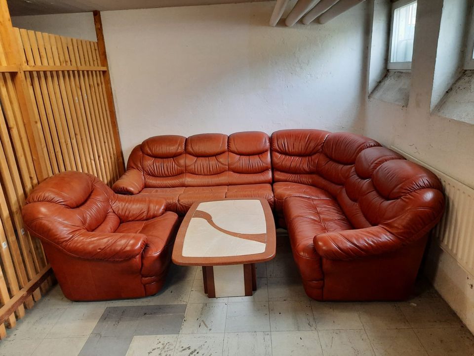 Komplett Wohnzimmer Wohnwand/Ledercouch/Tisch in Nürnberg (Mittelfr)