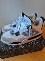 Air Jordan 4 Military Black Gr.42 Niedersachsen - Seelze Vorschau