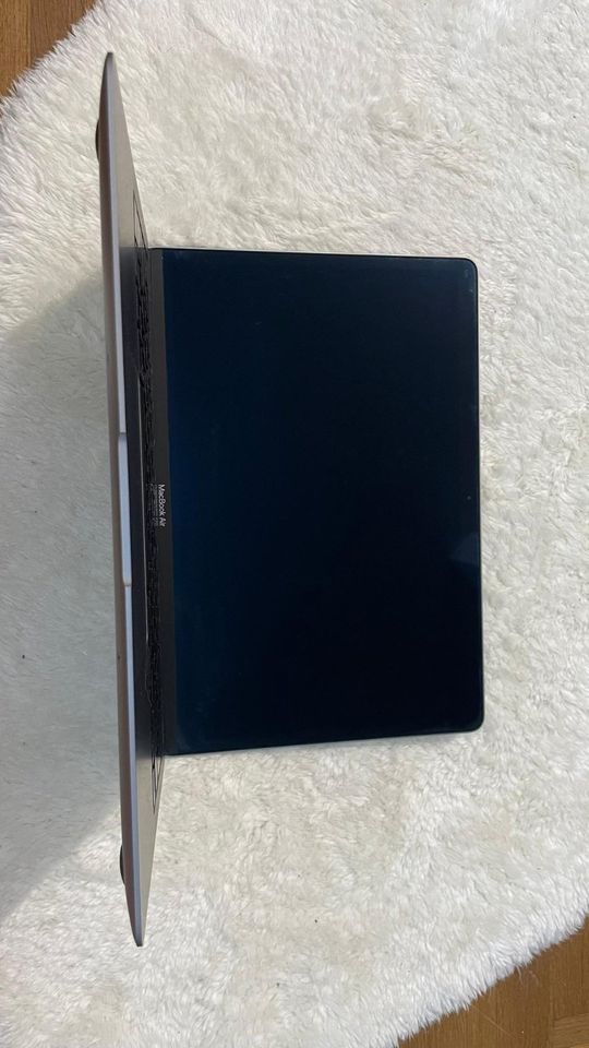 13-inch macbook air apple m1 256gb - space gray i3 in Berlin