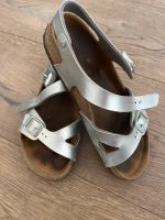 Birkenstock Rio Sandalen in Silber, Größe 34 Neuhausen-Nymphenburg - Neuhausen Vorschau