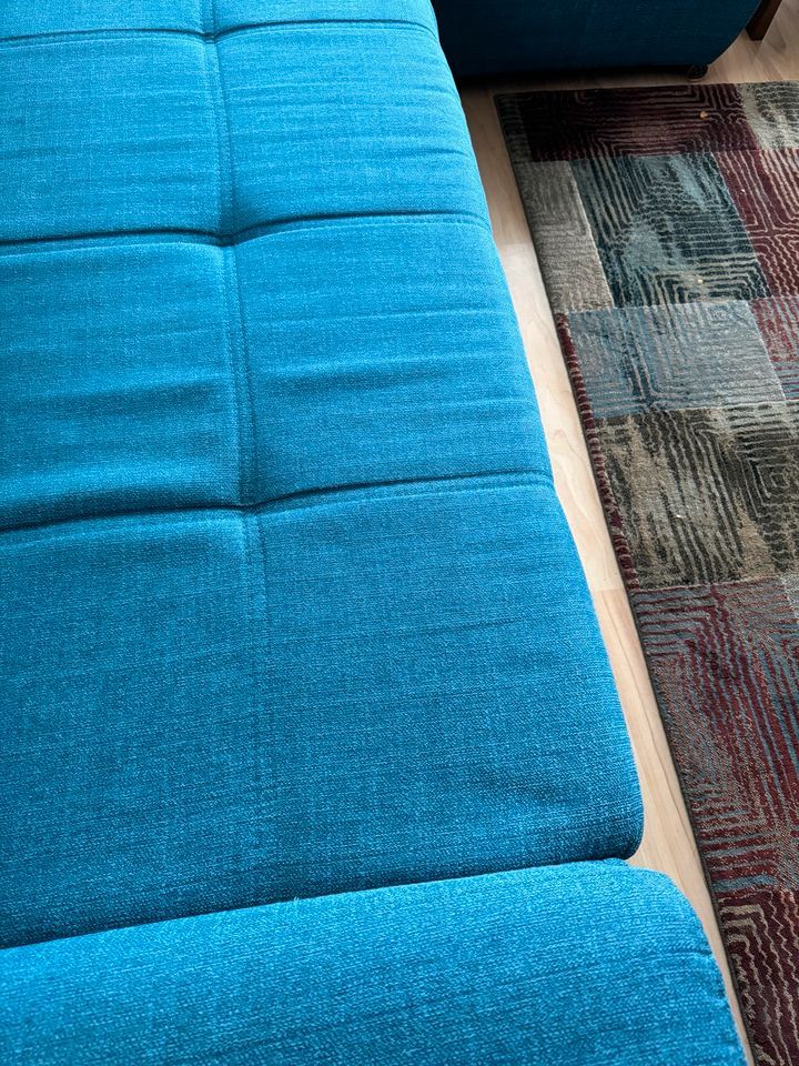 Sofa in Türkis-Blau. in Coesfeld