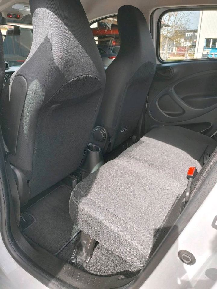 Smart forfour EQ 82PS, Schnelllader 22KW Sitzheizung in Wallhausen