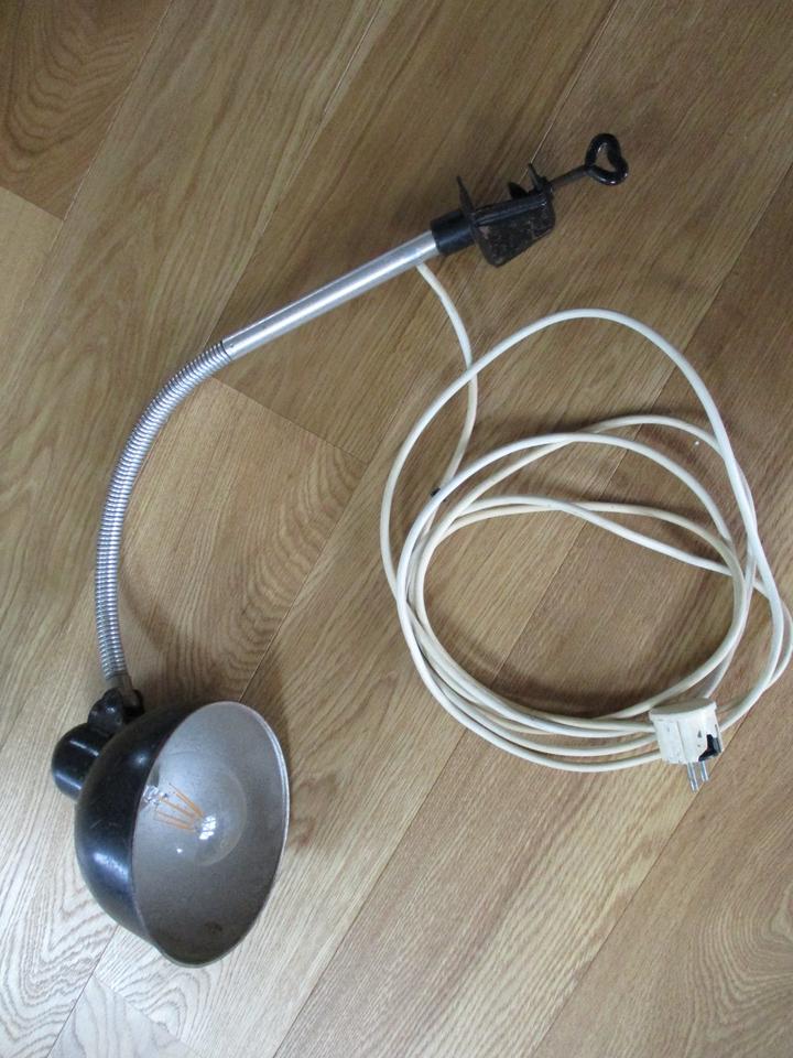 Kaiser Idell schwarz Schwanenhals Klemmlampe Bauhaus original in Neuharlingersiel
