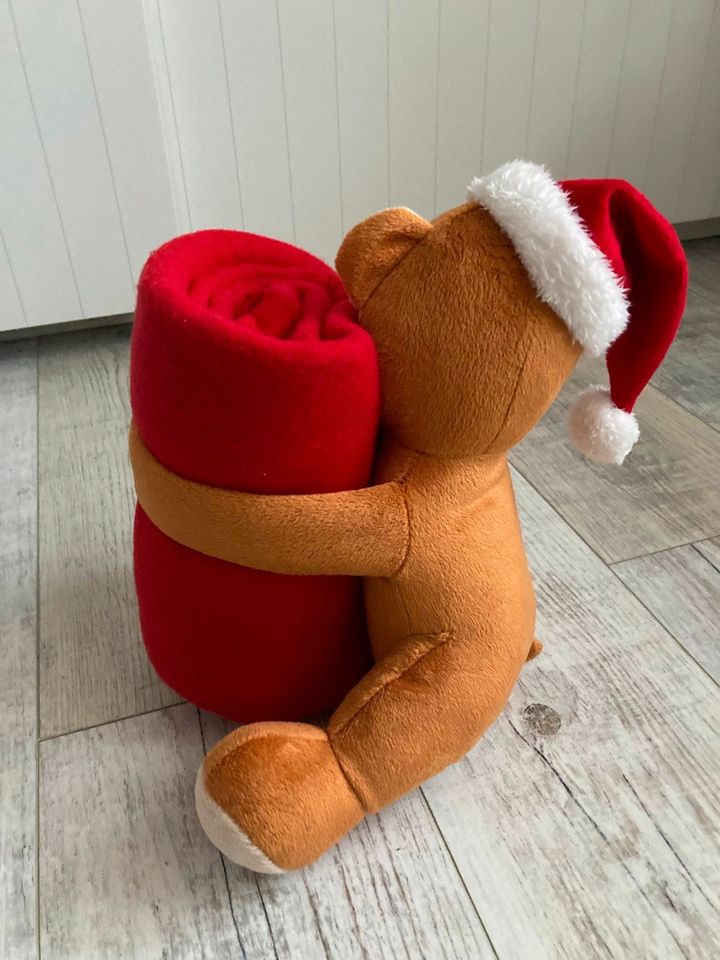 Weihnachts Bär Stofftier Kuscheltier mit kl. Fleecedecke NEU in Sankt Sebastian