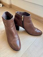 Caprice Damenstiefel gefüttert 38 Hessen - Hochheim am Main Vorschau
