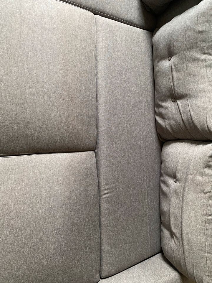 Graues Sofa -Skandi Style- mit Schlaffunktion in Hannover