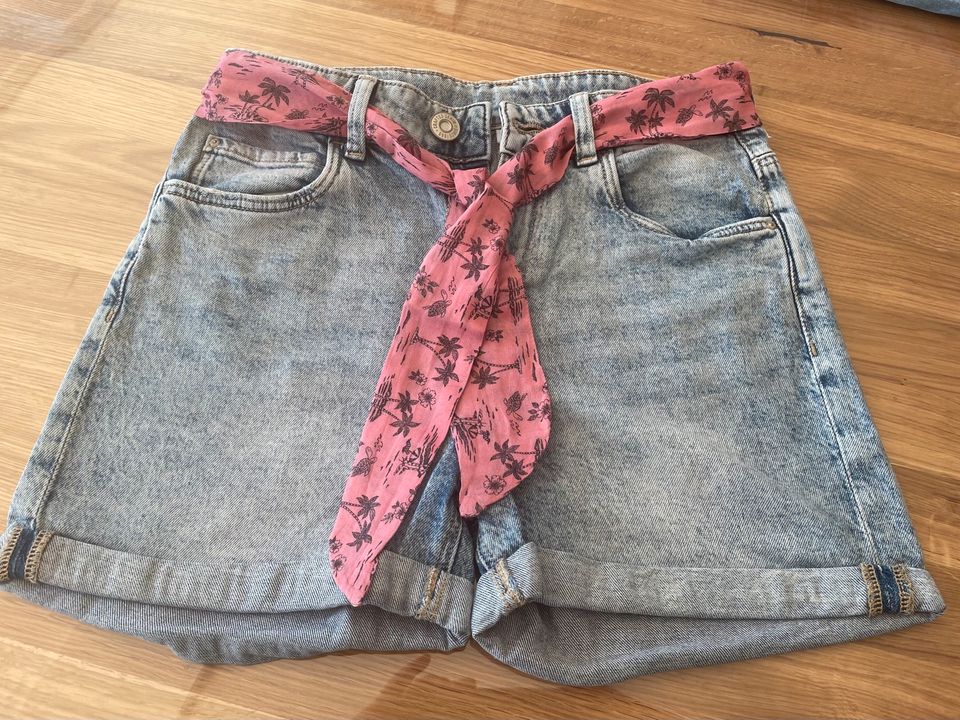 Top! Mädchen Jeans Short Größe 170 in Wallmerod