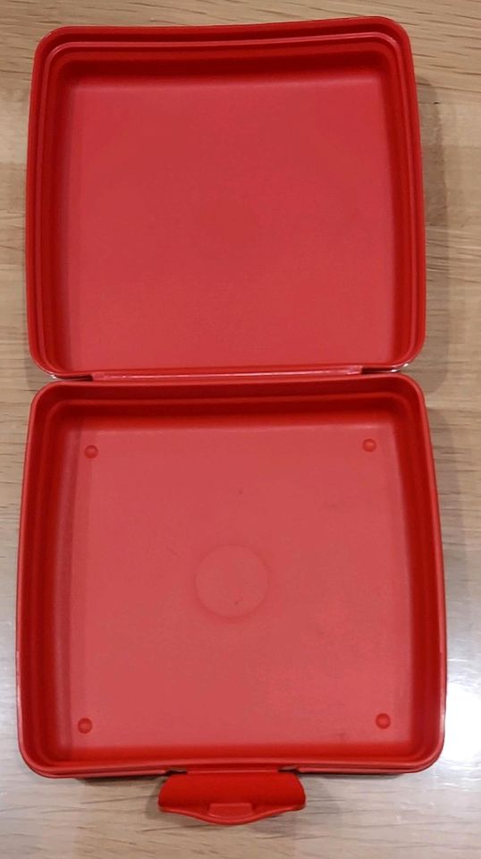 Tupperware Herzdose 3D Herz 4,50€ in Emlichheim