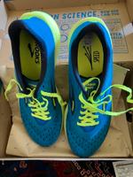 BROOKS LAUFSCHUHE  GRÖSSE 44   NEU Hessen - Oberursel (Taunus) Vorschau