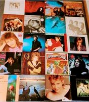 Ein Konvolut an ca. 100 Stück LP's und ca. 35 Stück Singles Nordrhein-Westfalen - Wiehl Vorschau