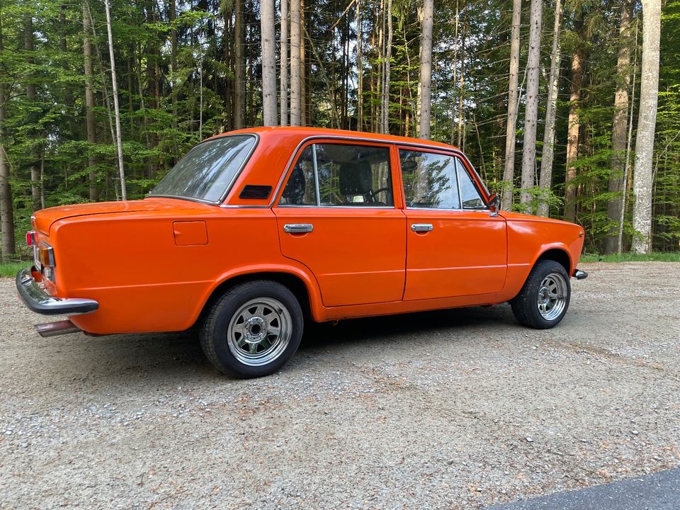 Lada 21011 „Shiguli“ 1300 ccm Oldtimer in Perlesreut