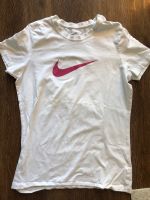 Nike Slim fit T-Shirt, XL (16-18) weiß, pink Nordrhein-Westfalen - Gütersloh Vorschau