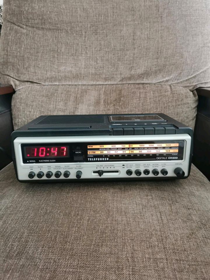 Telefunken CR600 Digitale Radio Kasette Wecker Uhr 1979 in Hamburg