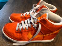 Nike Vintage Damen Sneaker 38,5 halbhoch orange Friedrichshain-Kreuzberg - Kreuzberg Vorschau