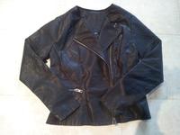 Trendige Kunstleder Bikerjacke in schwarz Gr. 38 ungetragen Nordrhein-Westfalen - Olpe Vorschau