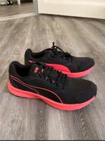 Puma Sneaker / Sportschuhe - Größe 40 Niedersachsen - Emden Vorschau