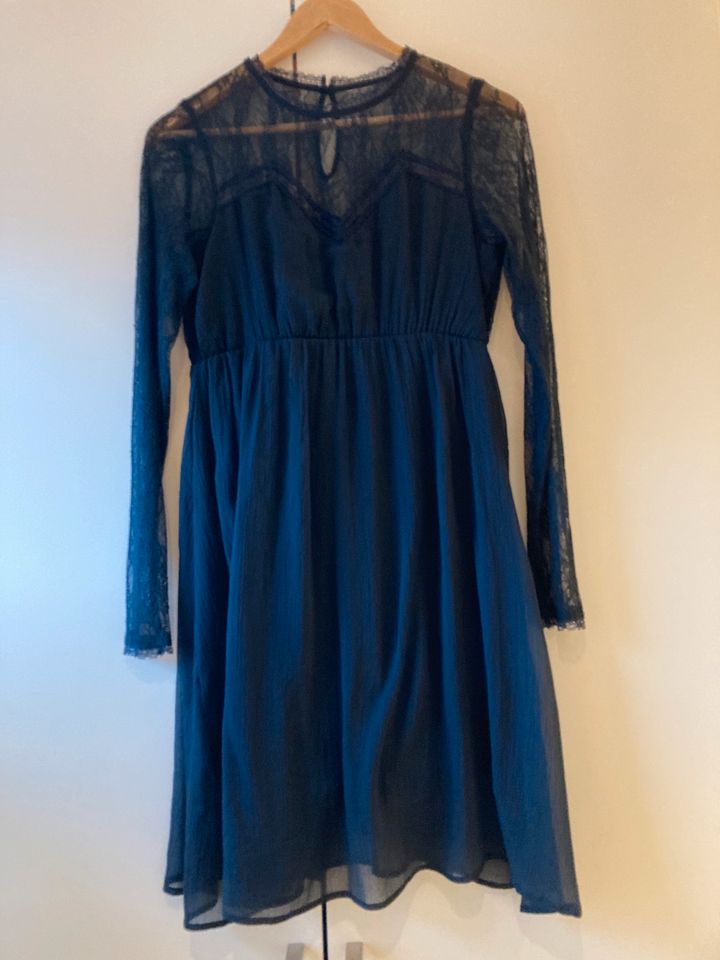 Kleid festlich mamalicious Gr. M Schwangerschaft blau Spitze neuw in Gescher