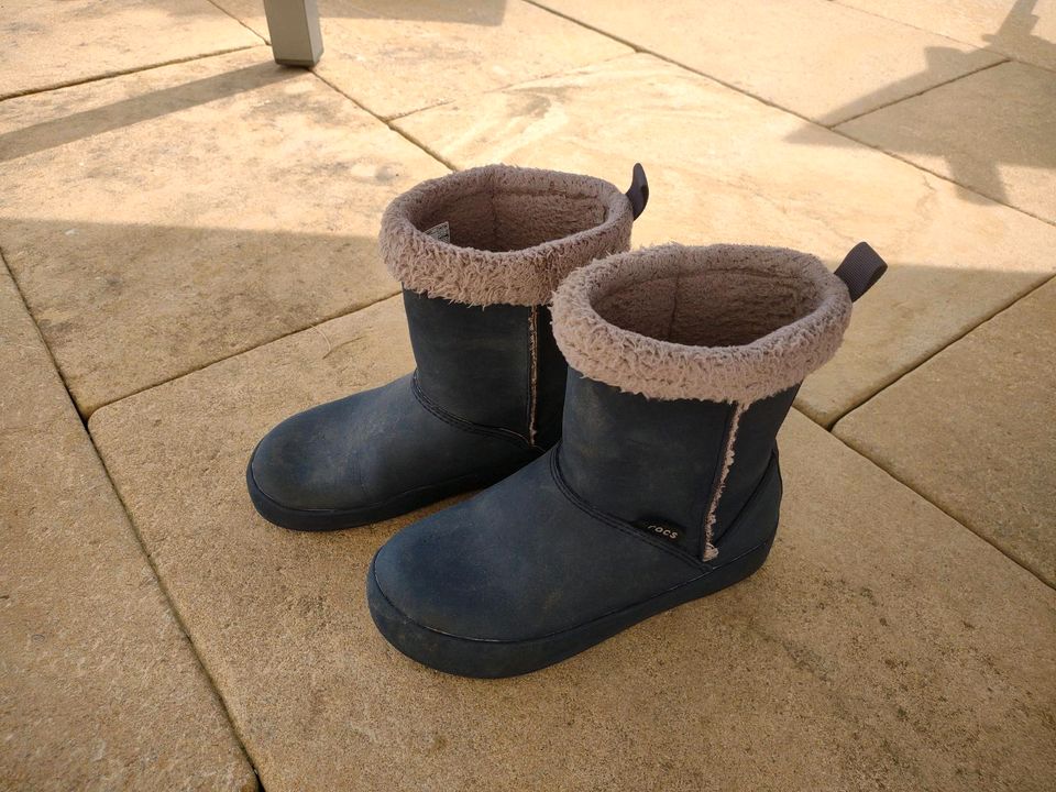 Crocs gefütterte Stiefel in Öpfingen