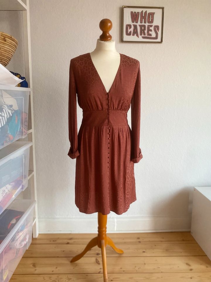 Mini Kleid LeGer 36 mahagony rostbraun Leomuster NEU Zalando in Schauenburg