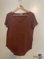 Sommer Kleidung t-Shirts Hosen Tops Damen Niedersachsen - Sachsenhagen Vorschau