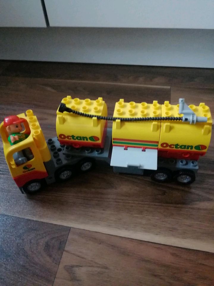 Lego duplo" Tankwagen " in Salzbergen