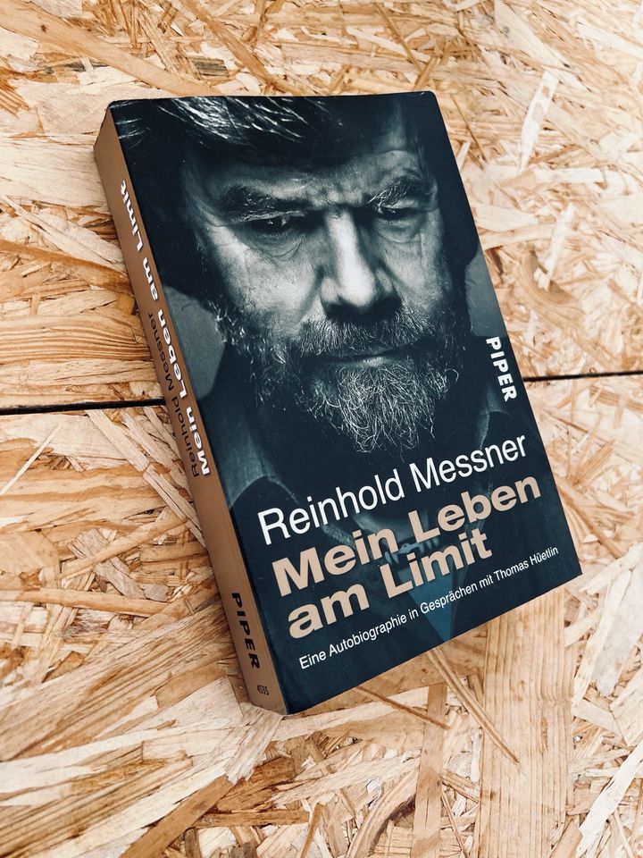 Reinhold Messner signiert Mein Leben am Limit in Wallenhorst