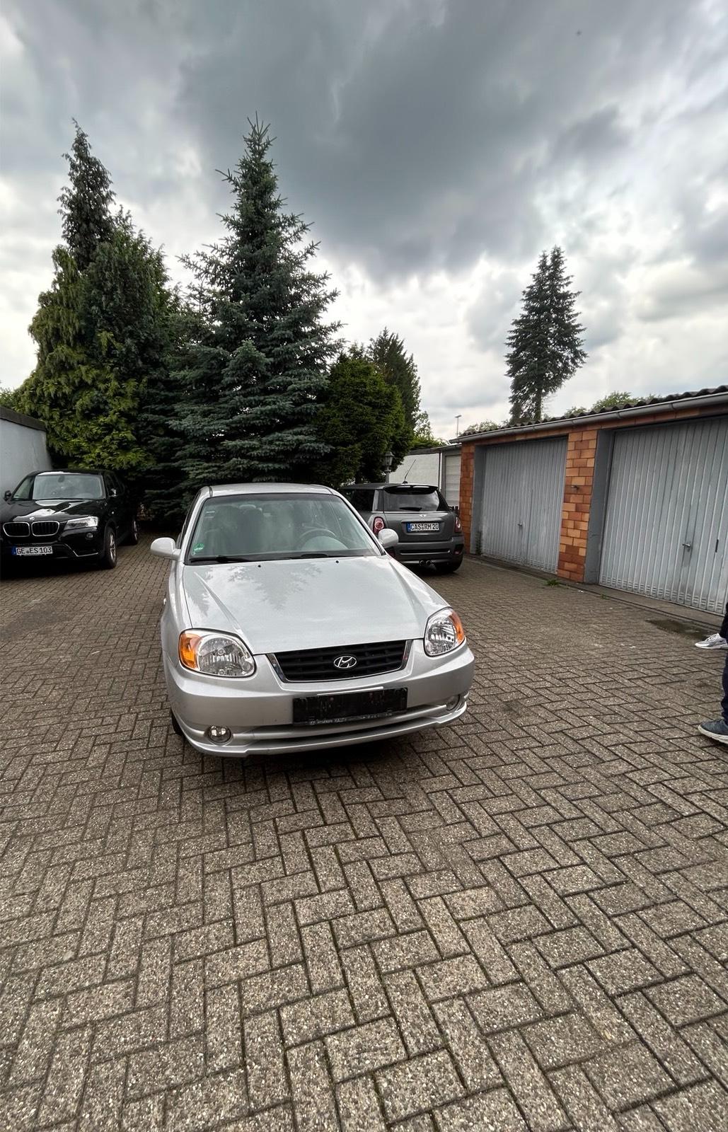 Abbildung des Autos Hyundai Accent 1.3l