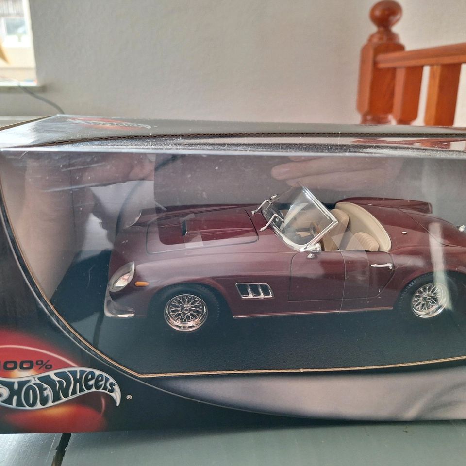 Modellauto 1:18 Ferrari 250 GT in Bad Gottleuba-Berggießhübel