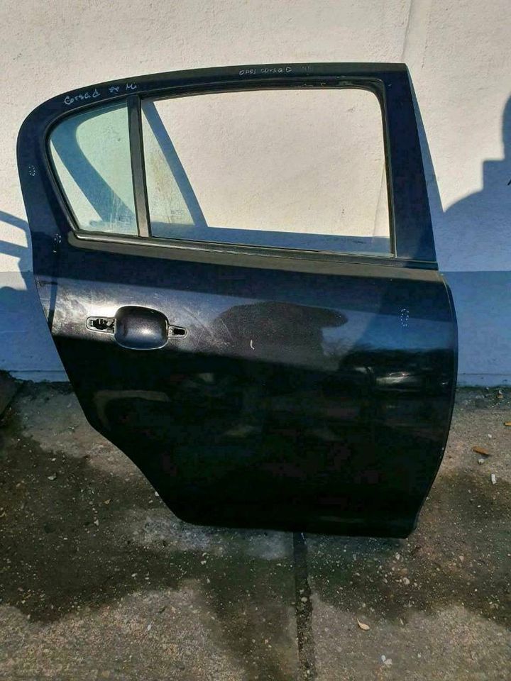 Tür hinten rechts Opel Corsa D in Commichau