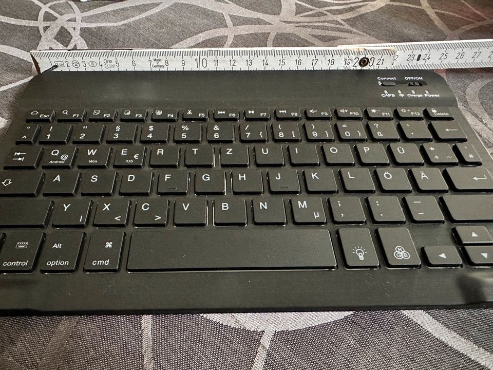 Bluetooth Tastatur für Tablet/iPad in Velen