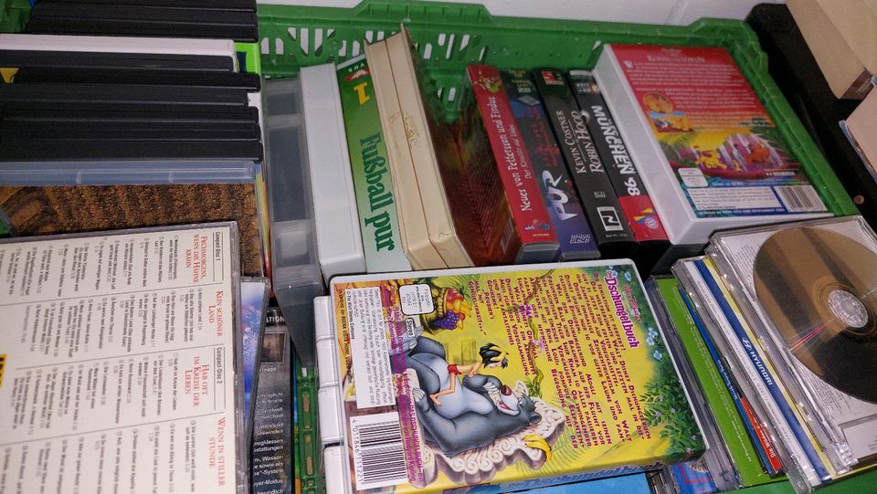 VHS Videokasseten, Musik CDs und PC Spiele abzugeben in Löhne