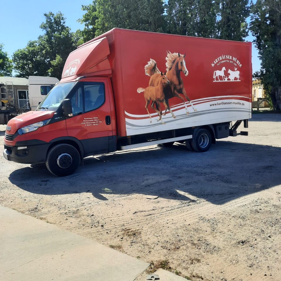 Iveco Daily mit Koffer und Ladebordwand 72C210 in Mittenwalde