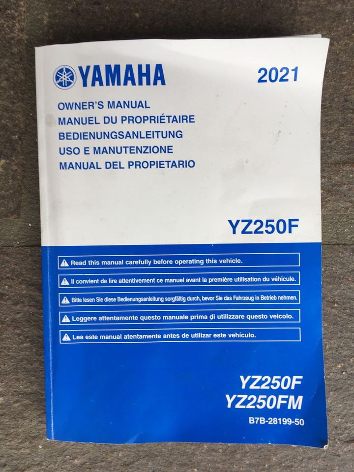 Yamaha YZ 250F YZF 250 Modell 2021 Star Racing 57,01Std. in Fürstenfeldbruck
