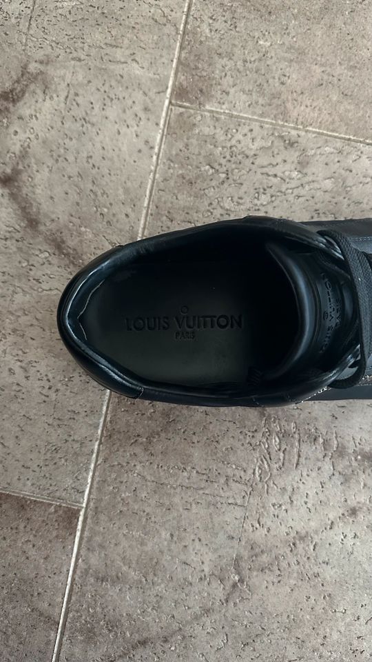 Louis Vuitton Sneaker in Hamburg