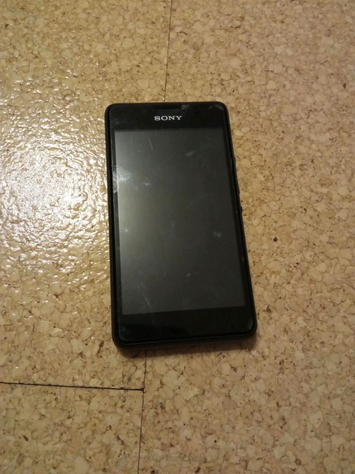 Sony Xperia Handy defekt in Görlitz