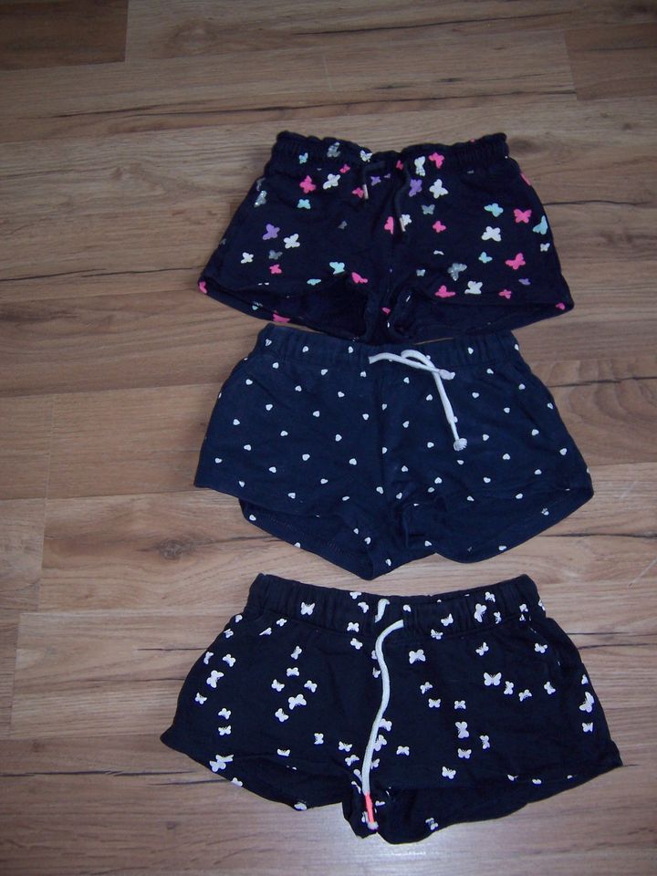 Mädchen Div. Shorts Gr. 98-104 – H&M -- 2,50€ in Hann. Münden