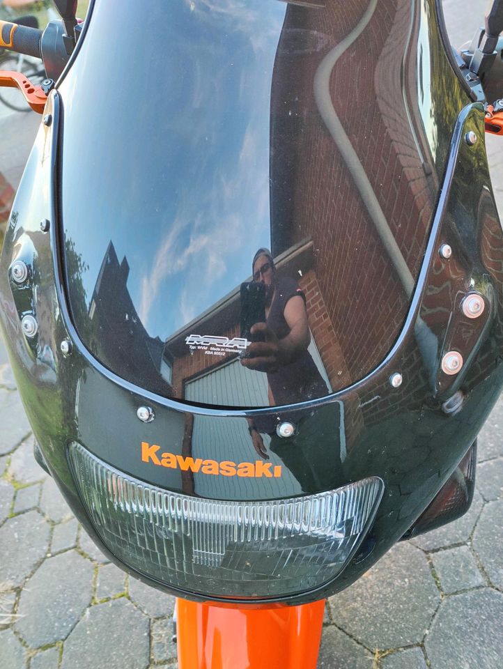 Kawasaki ZZR 600 BJ 98 in Aachen