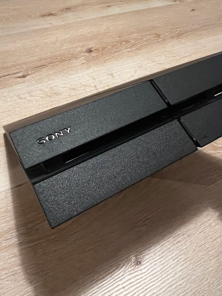 PlayStation 4, Schwarz 1TB inkl. zwei Controller und Spiele in Bielefeld