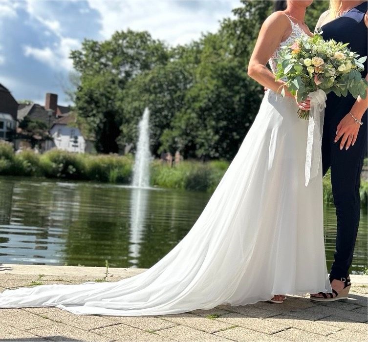 Brautkleid sucht neue Braut in Dinslaken