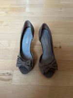 Pumps beige neu und ungetragen Schleswig-Holstein - Mönkeberg Vorschau