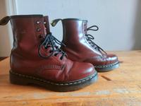 Dr Martens 39 rot Niedersachsen - Oldenburg Vorschau