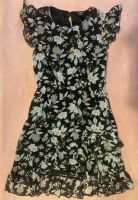 Kleid Schwarz mit Blumenmuster Gr. 128 Hessen - Darmstadt Vorschau