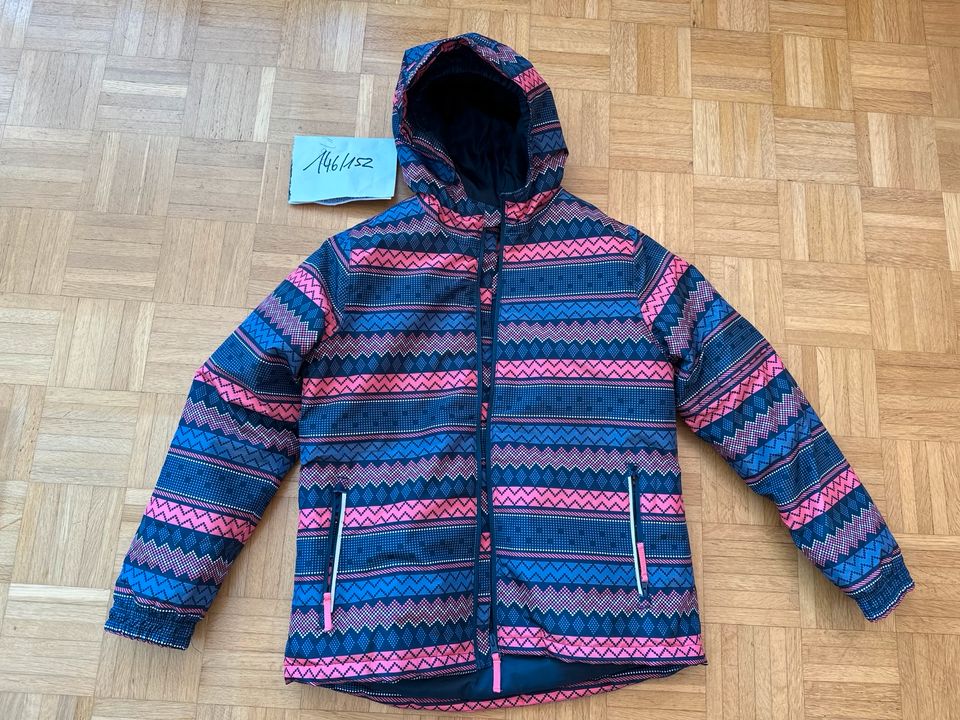 Kinder-Kleidung Mädchen, T-Shirts, Sweater, Jacken, Gr. 146/152 in Bad Abbach