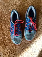 Asics Hallensportschuhe – unisex Größe 39 – wenig getragen Baden-Württemberg - Schriesheim Vorschau