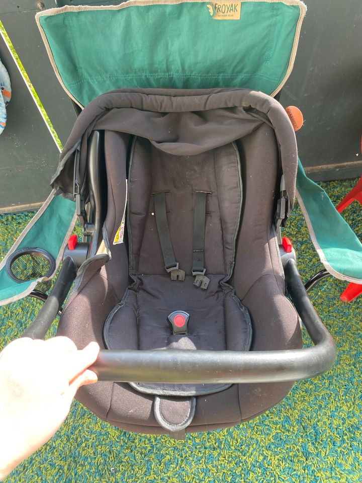 Baby-Autositz in Minden
