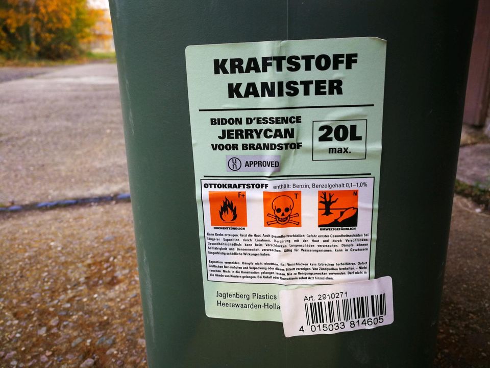 Benzinkanister 20Liter Plaste in Lugau