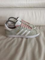 Adidas Gazelle Turnschuhe 38 p 24,5 cm Wildleder grün Hessen - Eltville Vorschau
